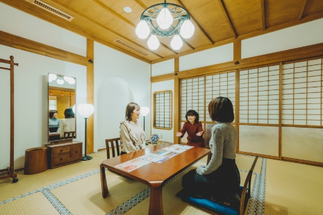 A staff member will explain the bathhouse.Please refer to the Usage Guide for the use of the Special bathing rooms.